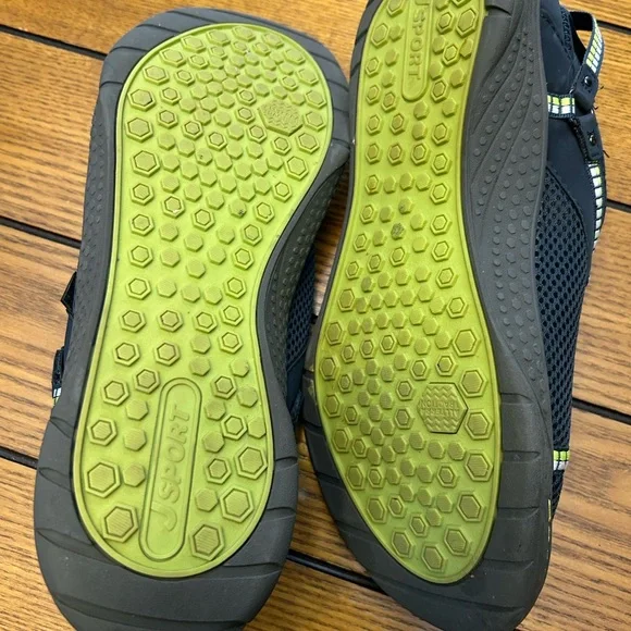 Black and Green JSPORT Sneakers - Picture 6 of 6